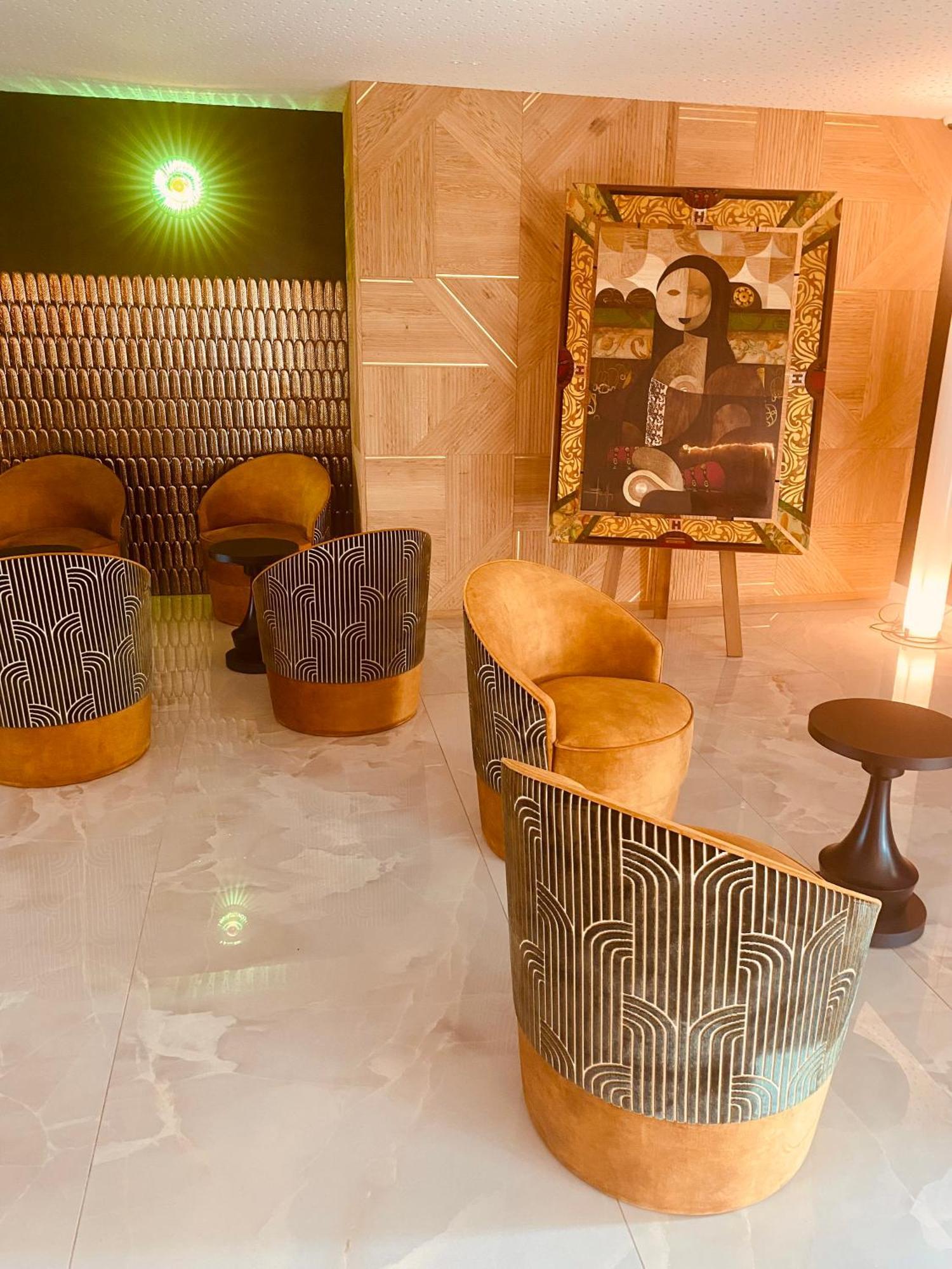 Calvi Hotel Экстерьер фото