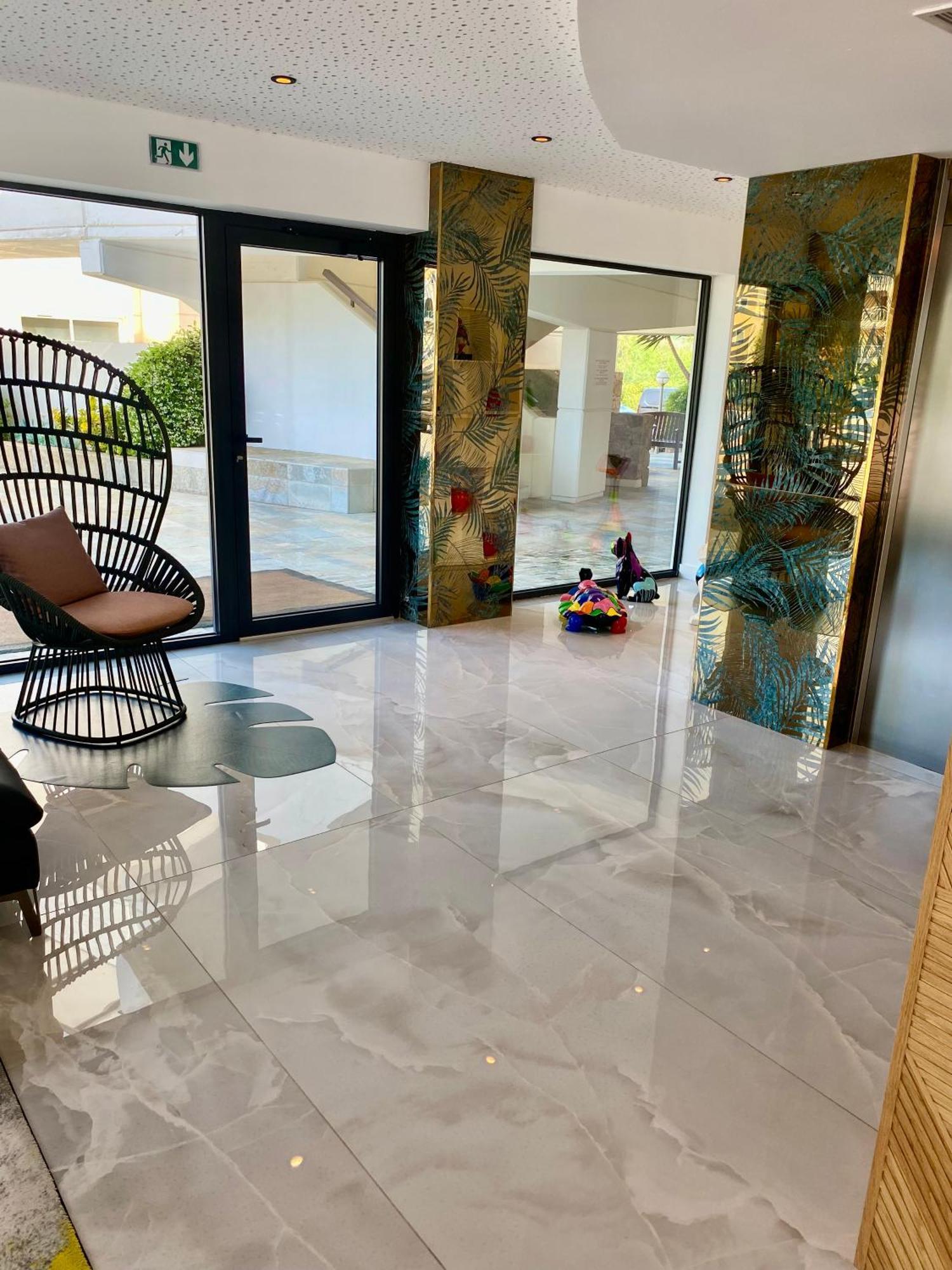Calvi Hotel Экстерьер фото