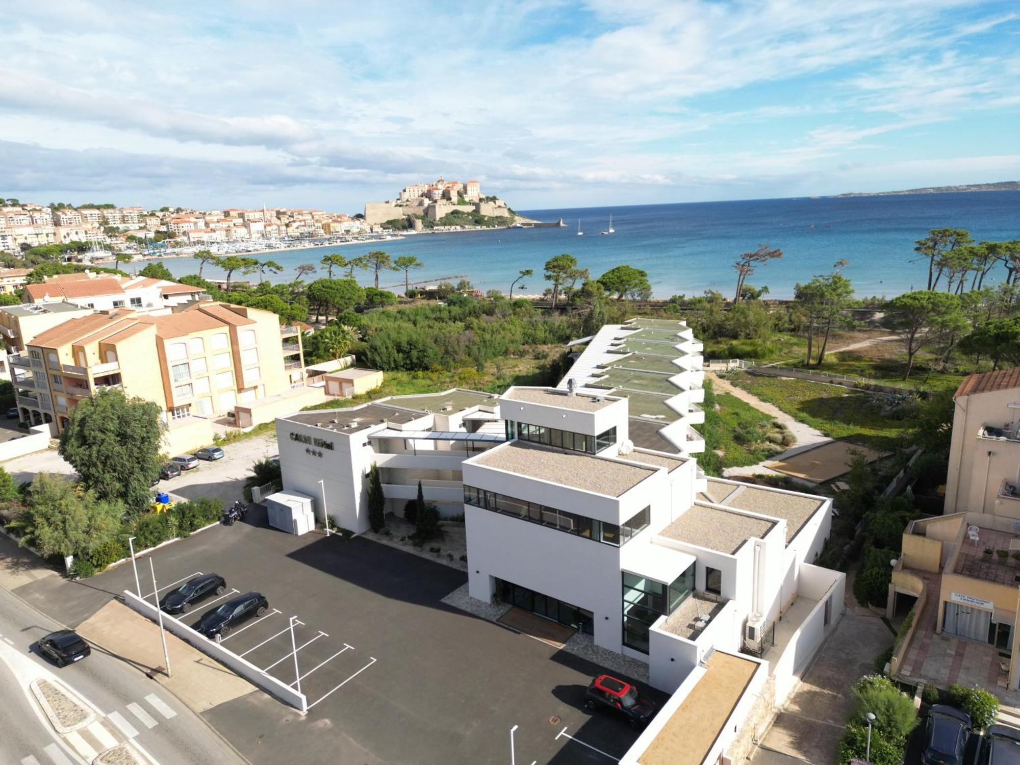 Calvi Hotel Экстерьер фото