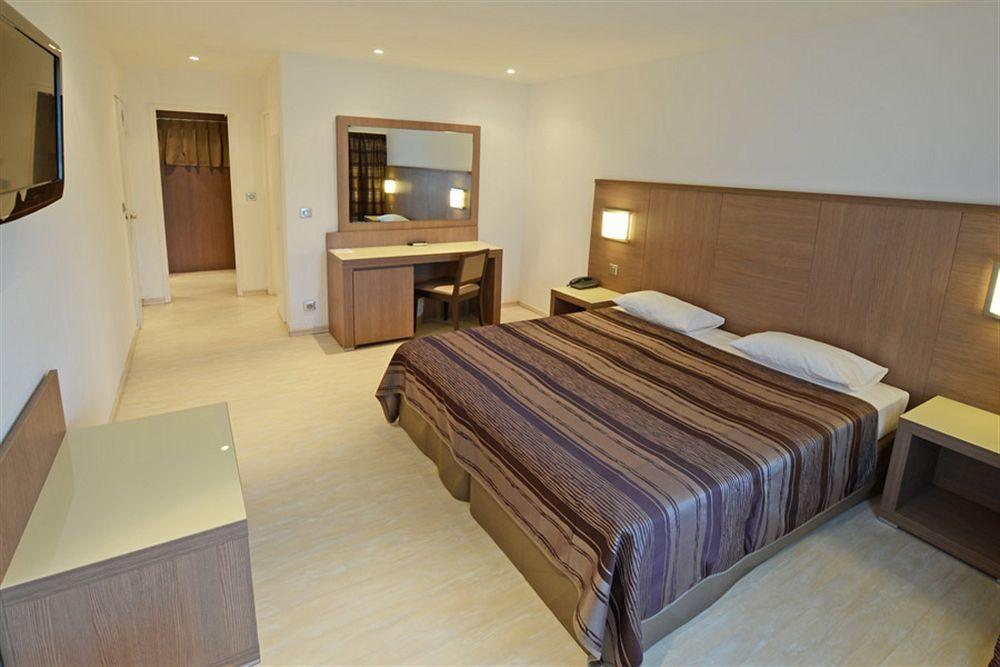 Calvi Hotel Экстерьер фото